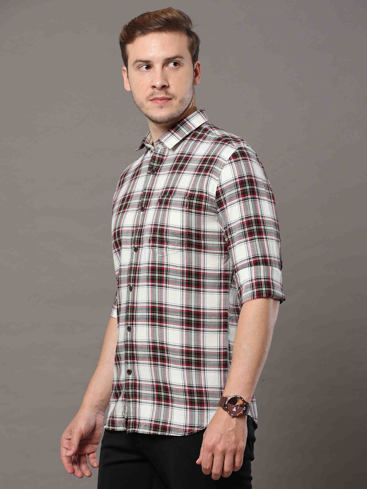 Shop Men's White Slim Fit Cotton Casual Checks Shirt Online.