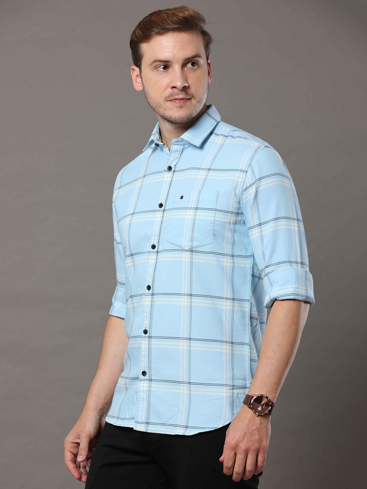 Shop Men's Light Blue Slim Fit Cotton Casual Checks Shirt Online.