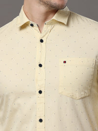 Men's Cream Slim Fit Printed Full Sleeves Casual Shirts