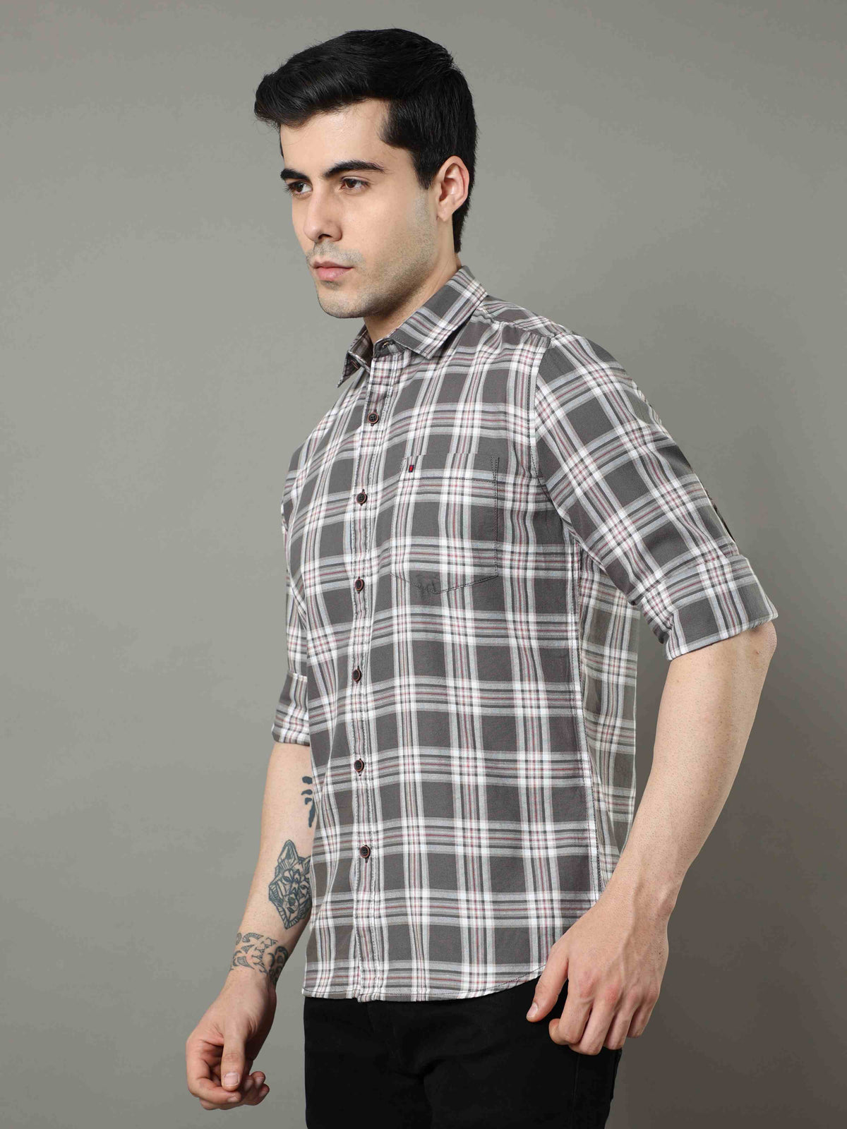 Shop Men's Grey Slim Fit Full Sleeves Cotton Casual Checks Shirt Online.