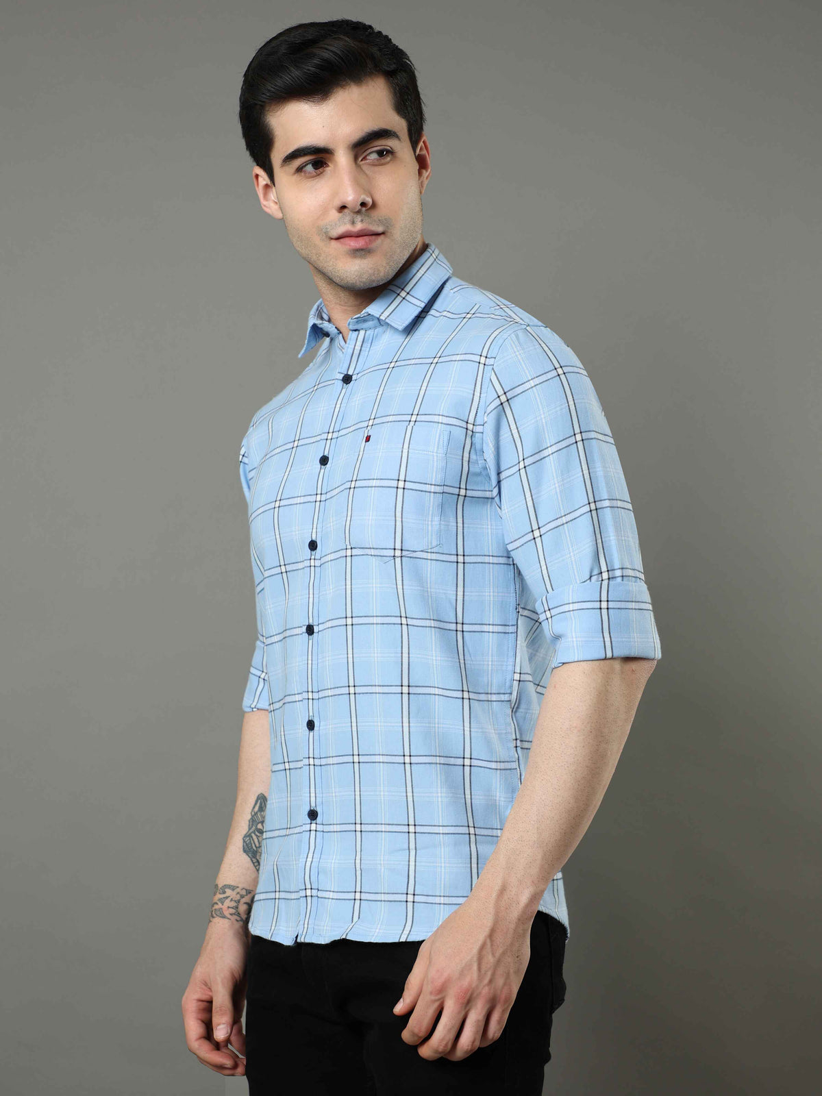 Shop Men's Blue Slim Fit Cotton Casual Checks Shirt Online.