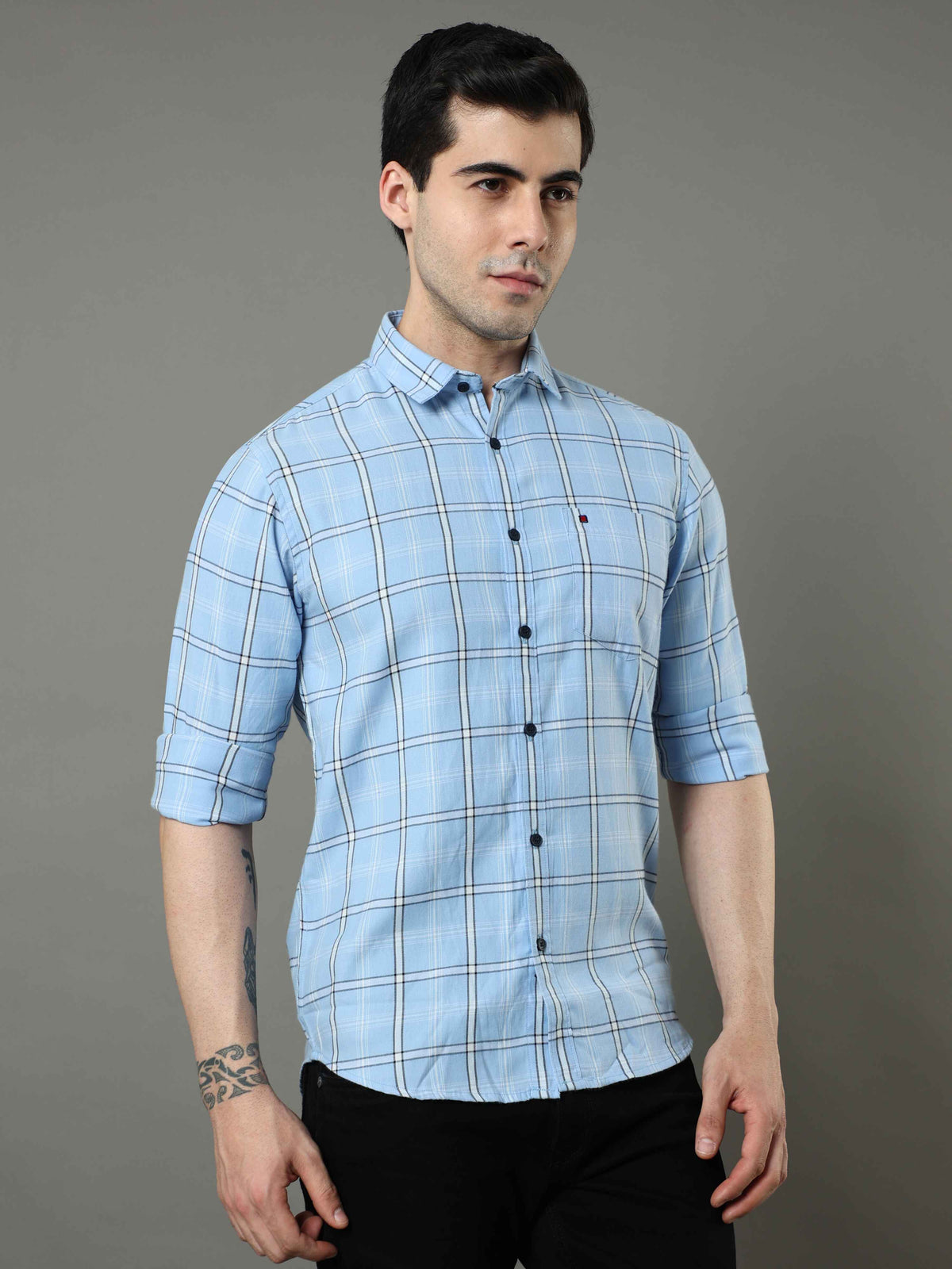 Shop Men's Blue Slim Fit Cotton Casual Checks Shirt Online.