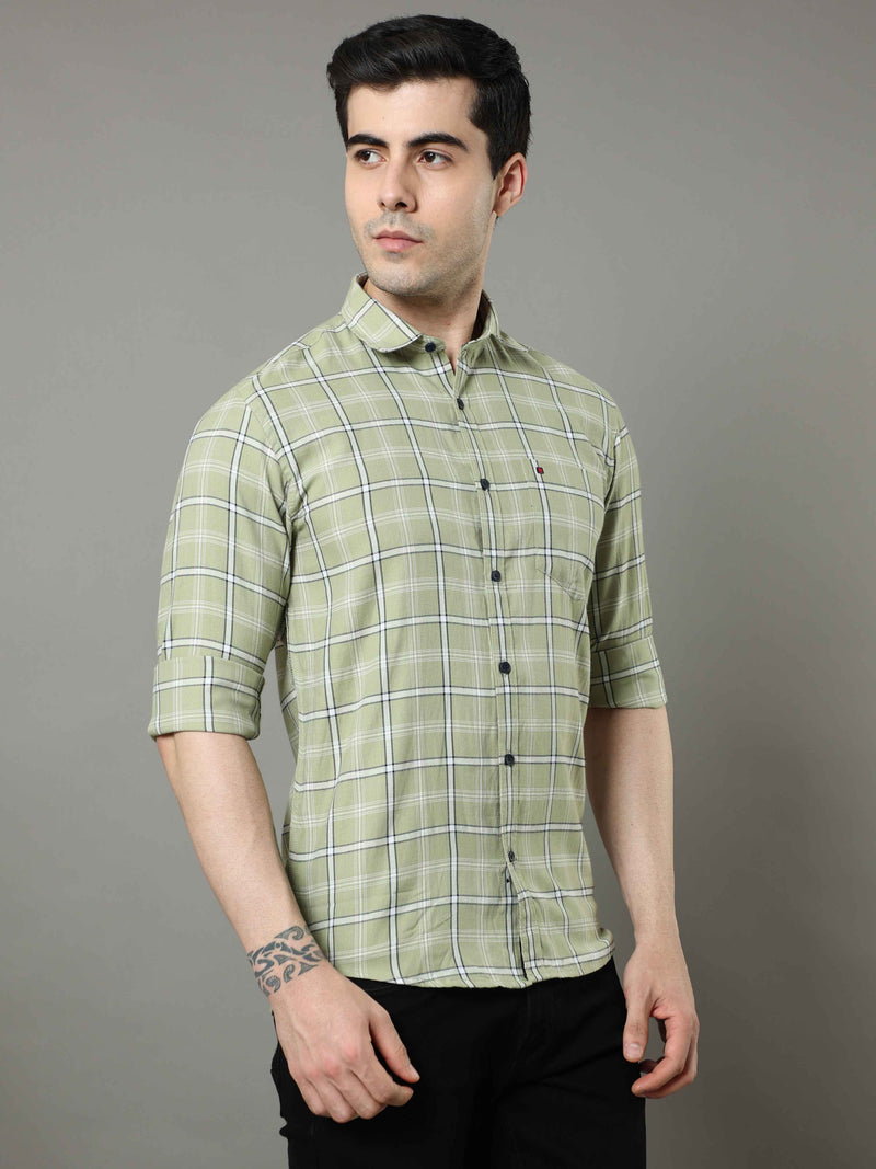 Shop Men's Green Slim Fit Cotton Casual Checks Shirt Online.