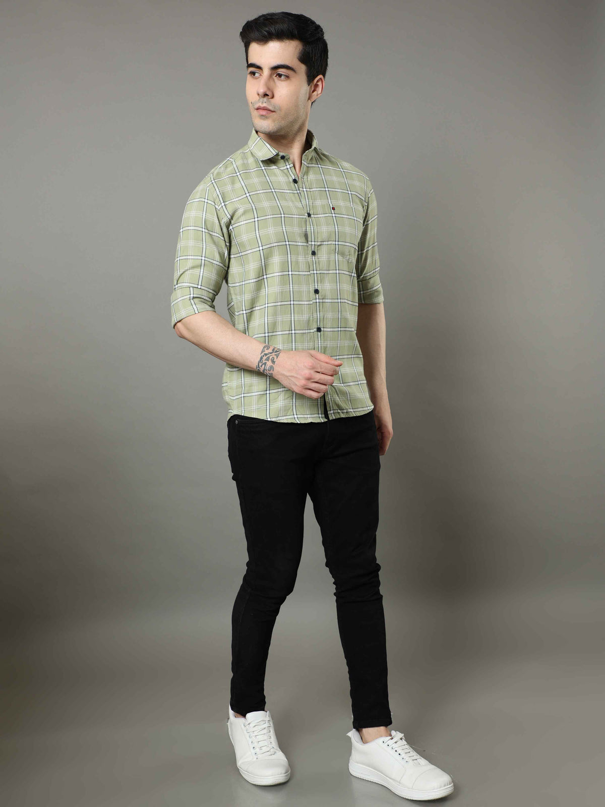 Shop Men's Green Slim Fit Cotton Casual Checks Shirt Online.