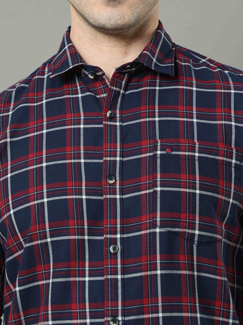 Shop Men's Navy Slim Fit Cotton Casual Checks Shirt Online.