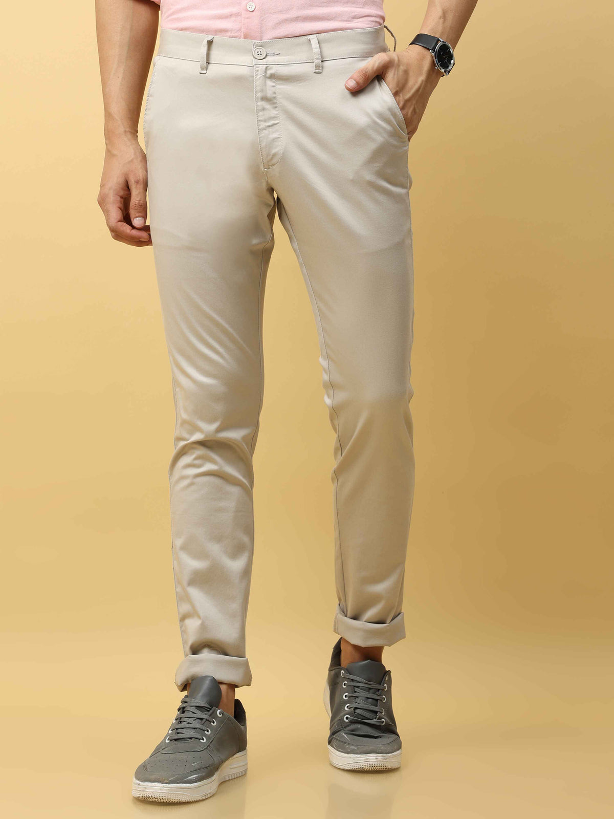 Men's Cream Narrow Fit Solid Casual Trouser