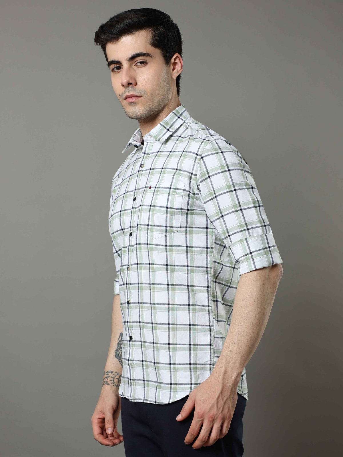 Shop Men's White Green Slim Fit Cotton Casual Checks Shirt Online.