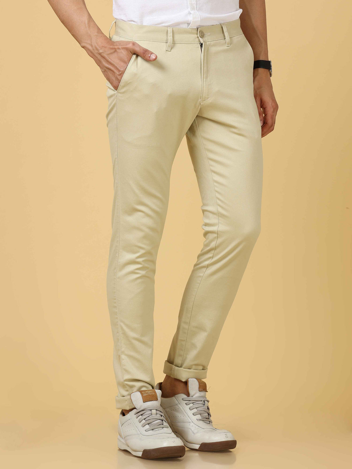 Men's Cream Narrow Fit Solid Casual Trouser