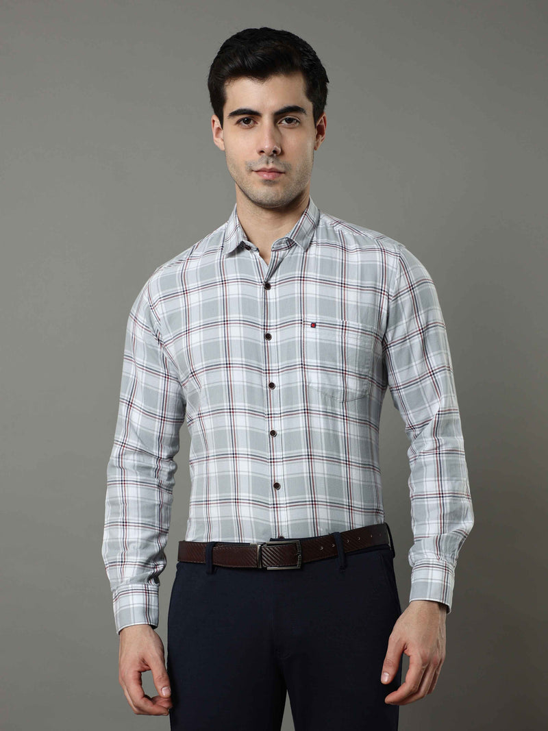 Shop Men's Grey Slim Fit Cotton Casual Checks Shirt Online.