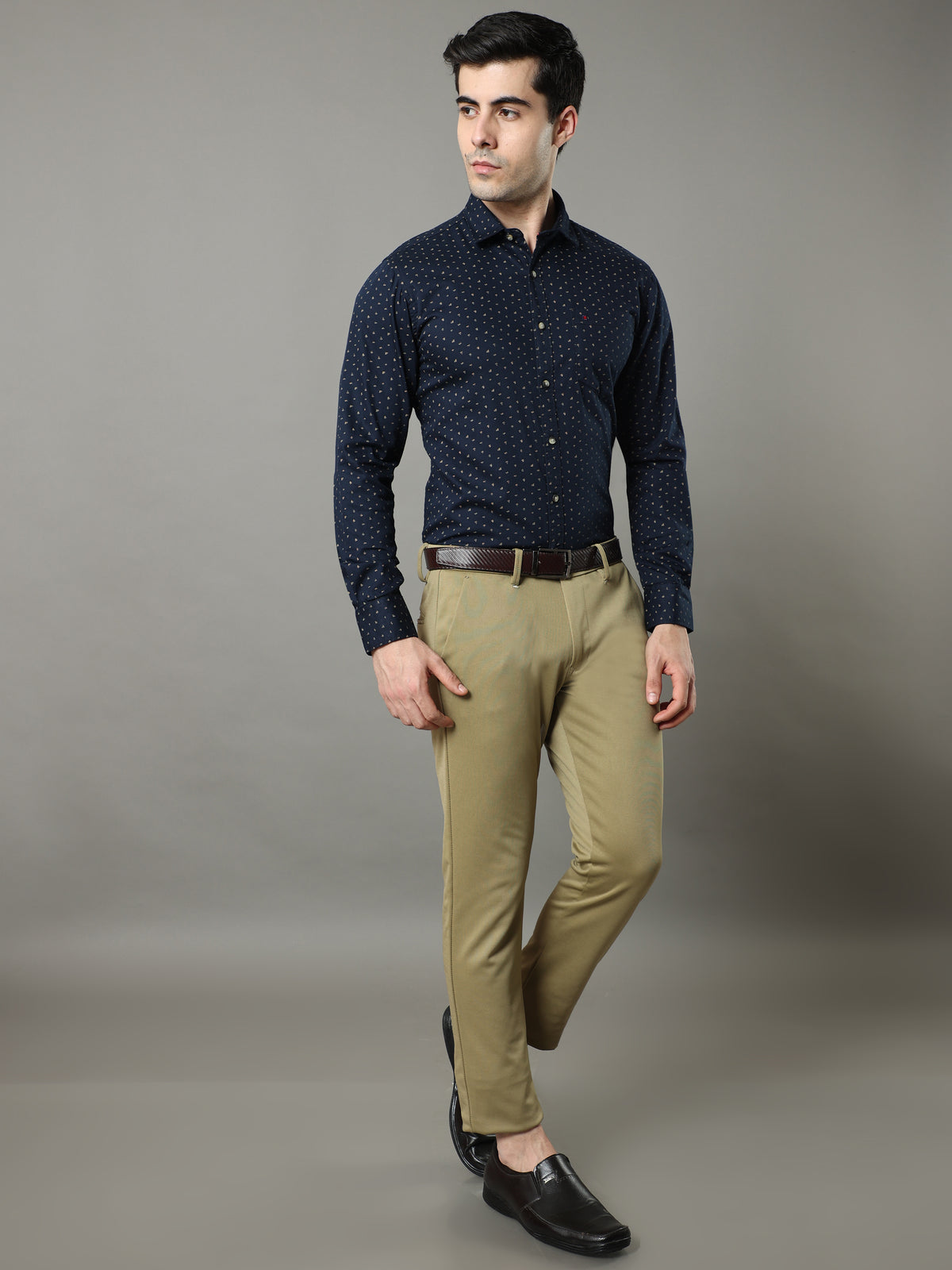 Shop Men's Navy Slim Fit Cotton Casual Printed Shirt Online.