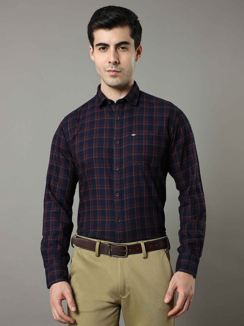 Shop Men's Navy - Red Slim Fit Cotton Casual Checks Shirt Online.