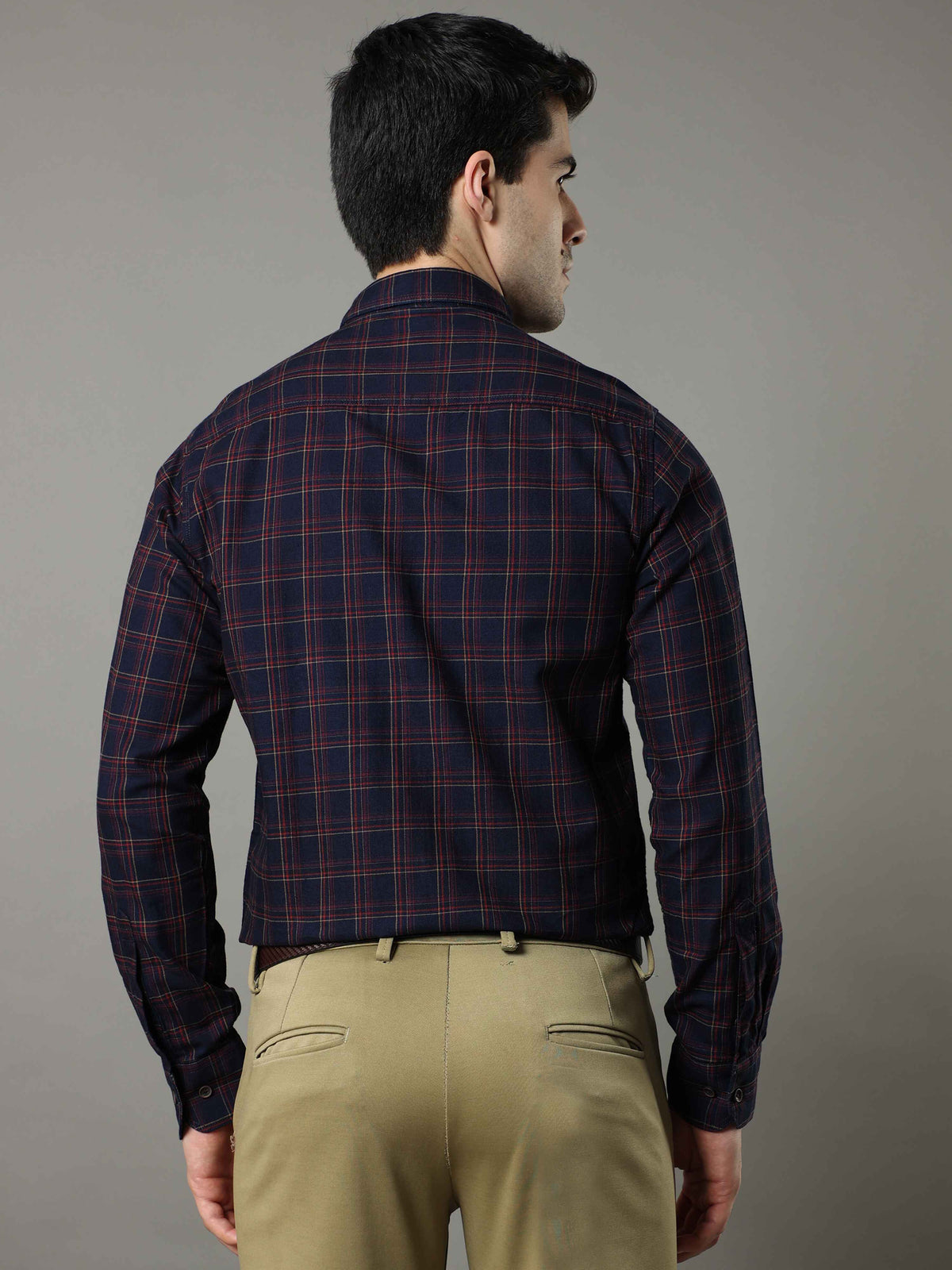 Shop Men's Navy - Red Slim Fit Cotton Casual Checks Shirt Online.