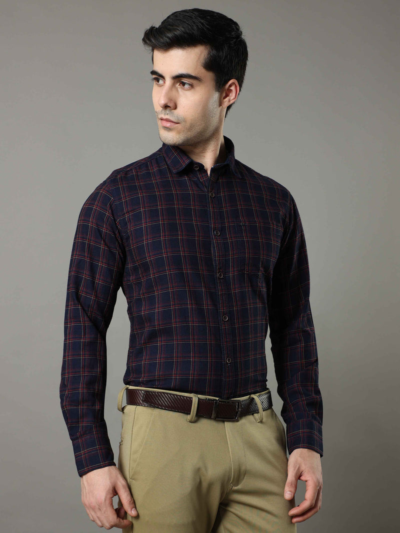 Shop Men's Navy - Red Slim Fit Cotton Casual Checks Shirt Online.