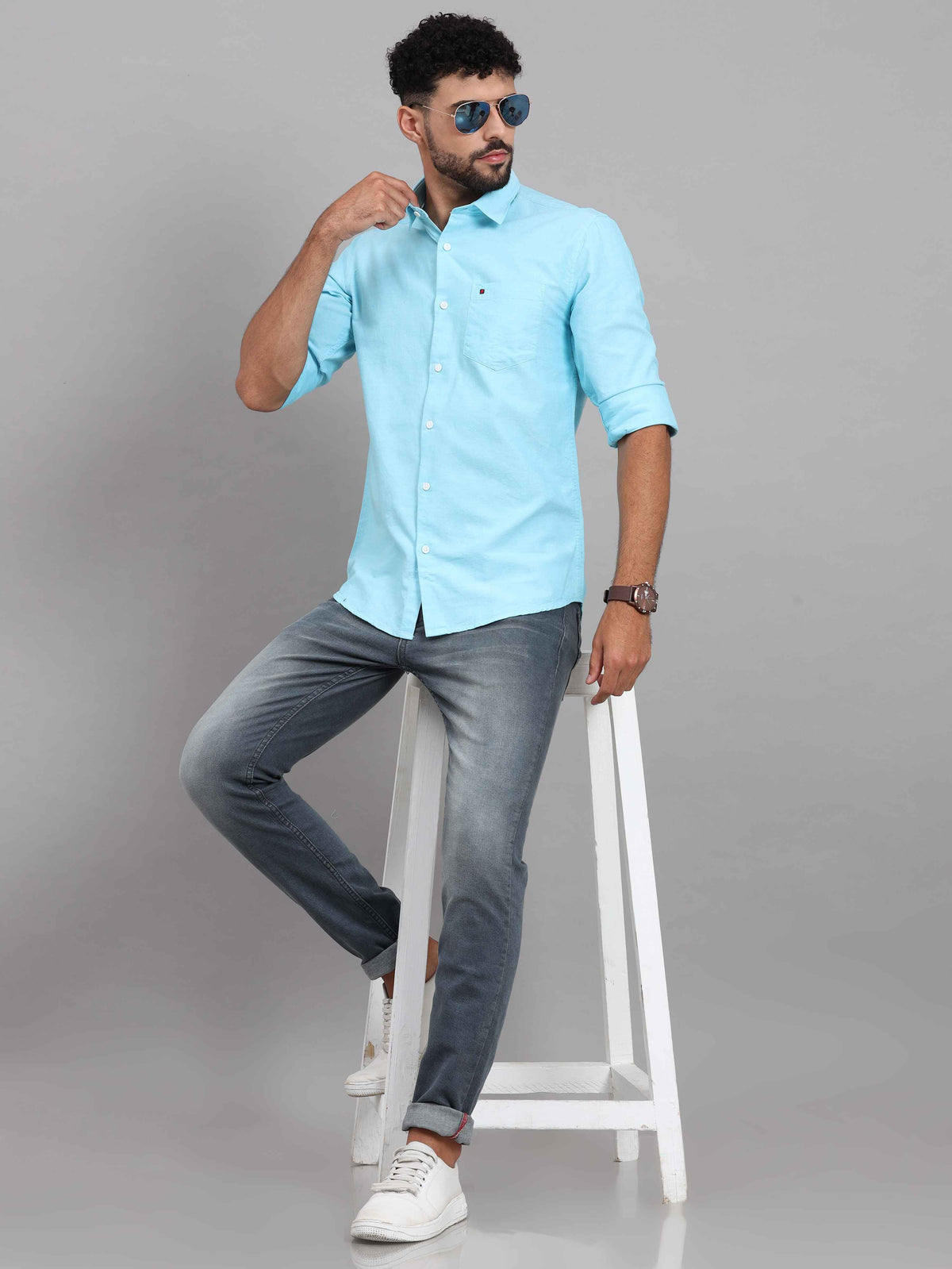 Shop Men's Sky Blue Slim Fit Solid Full Sleeves Casual Shirts Online.