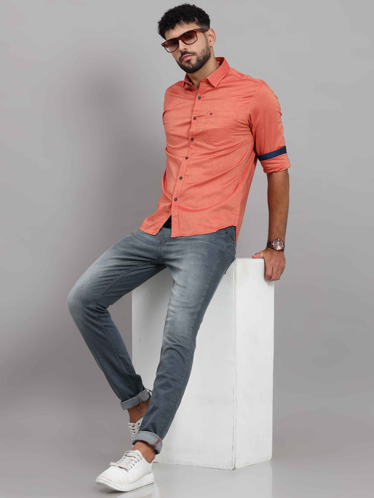 Shop Men's Pink Slim Fit Solid Full Sleeves Casual Shirts Online.