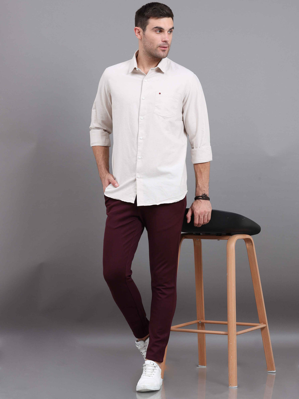 Men's Light Pink Slim Fit Solid Full Sleeves Casual Shirts