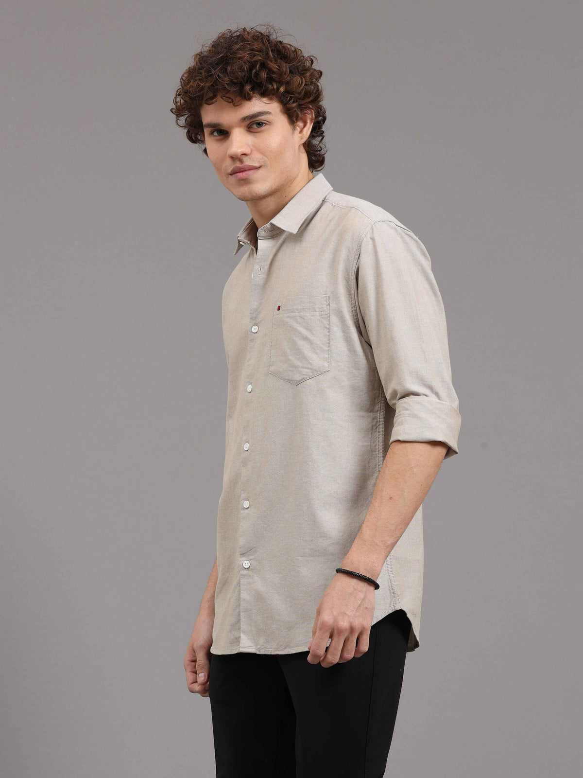 Shop Men's Khaki Slim Fit Solid Oxford Full Sleeves Casual Shirts Online.