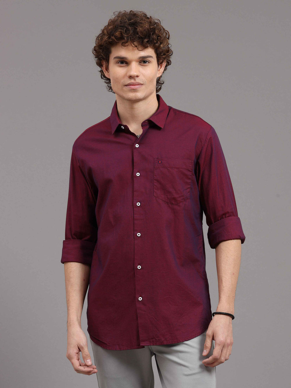 Men's Burgundy Slim Fit Solid Full Sleeves Casual Shirts