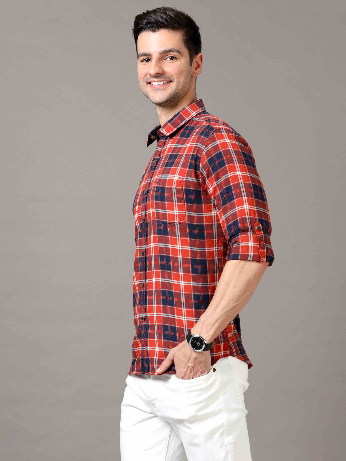 Shop Men's Navy And Red Slim Fit Cotton Casual Check Shirt Online.