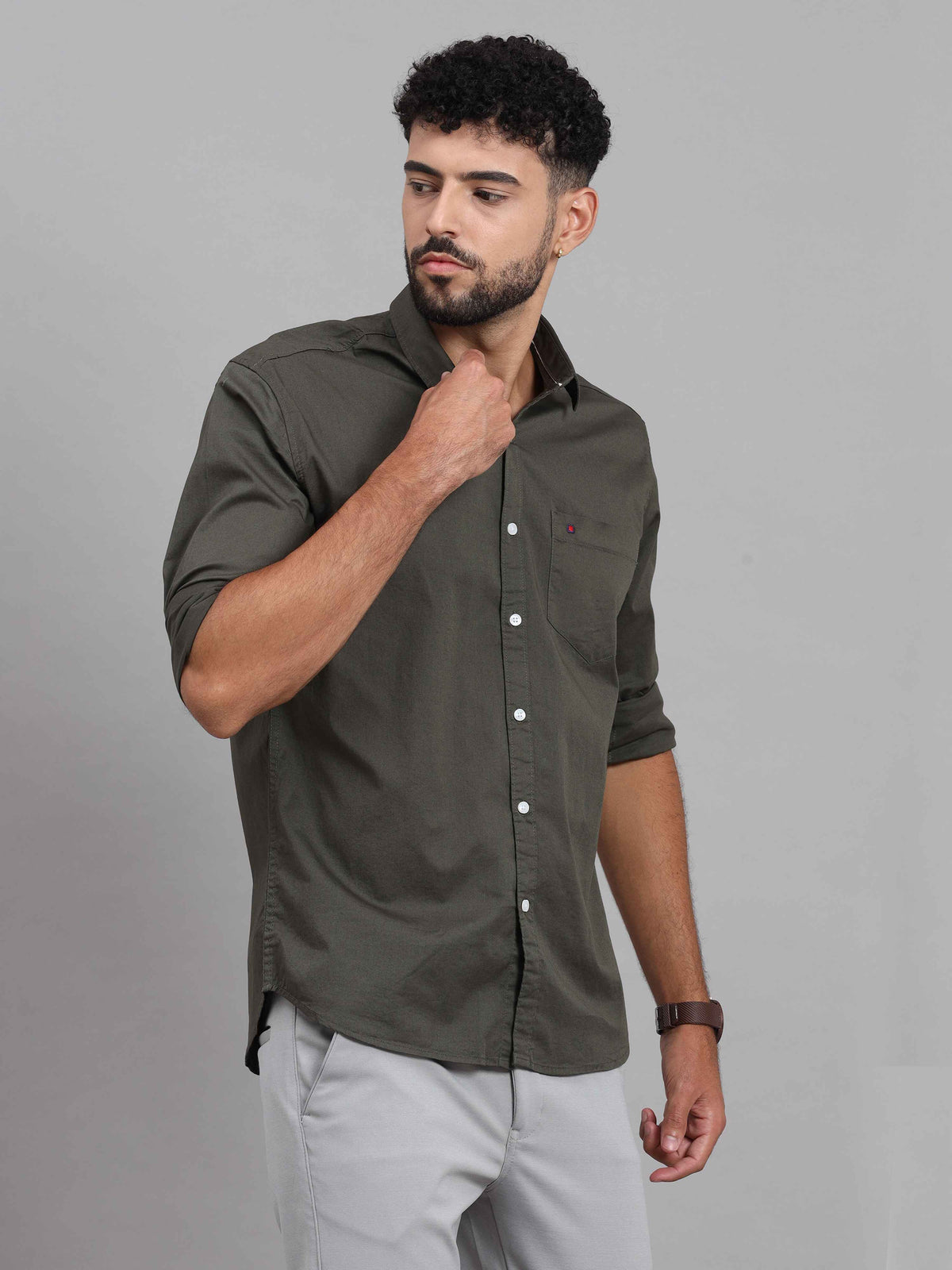 Men's Pebble Grey Slim Fit Solid Full Sleeves Casual Shirts