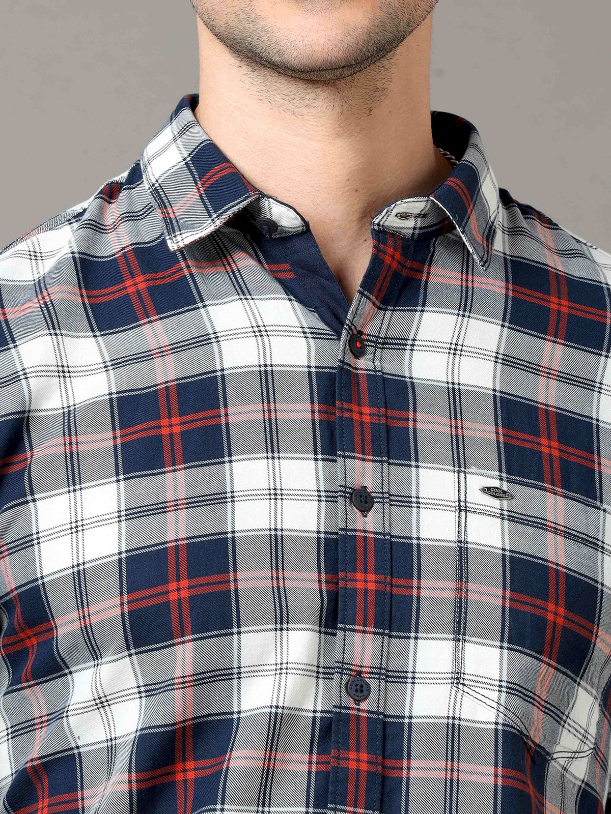 Shop Men's White And Red Slim Fit Cotton Casual Check Shirt Online.