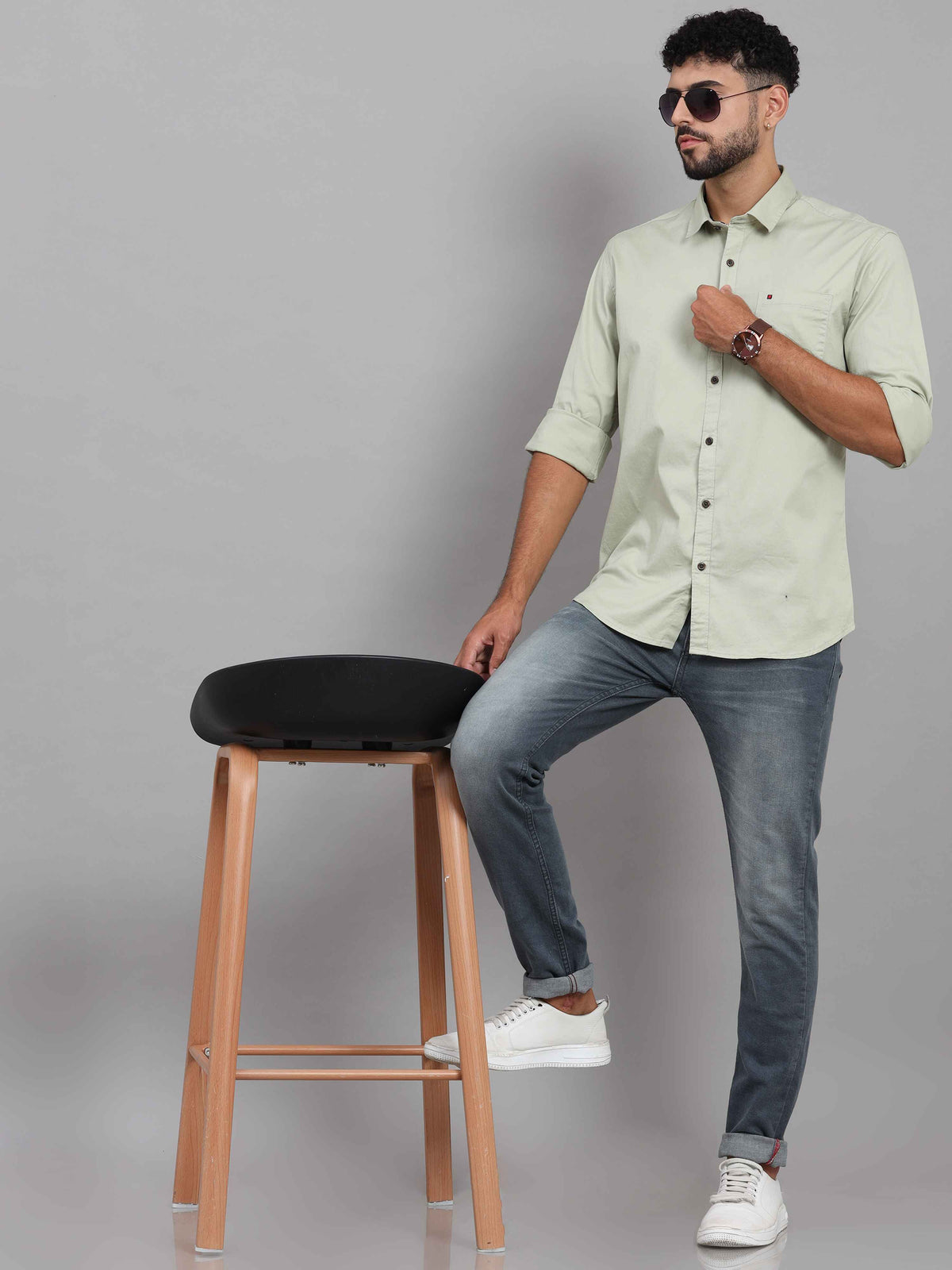 Men's Pistachio Green Slim Fit Solid Full Sleeves Casual Shirts