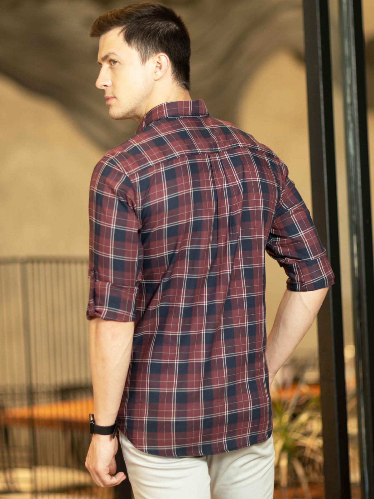 Shop Men's Maroon Slim Fit Checks Full Sleeves Casual Shirts Online.