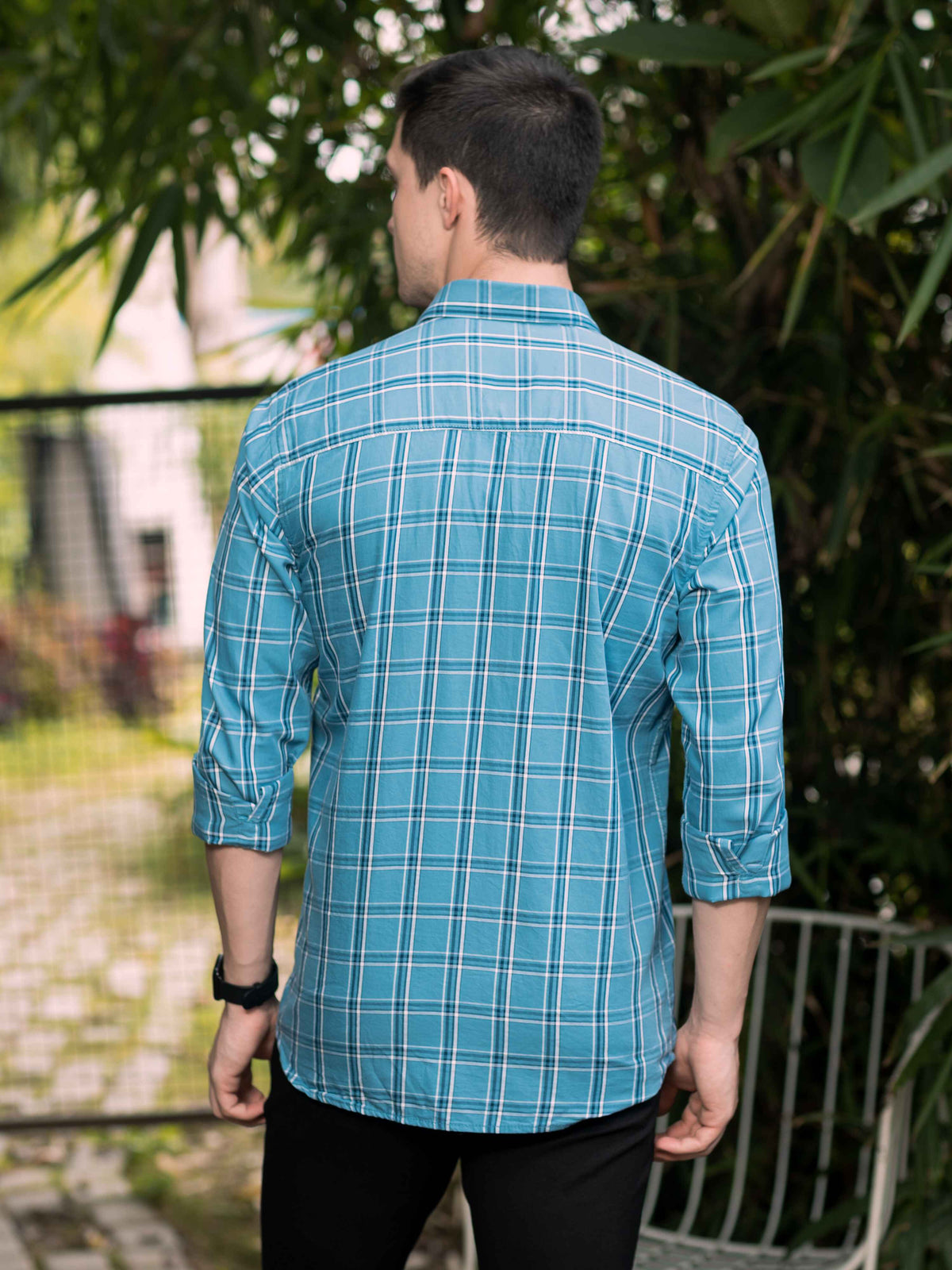 Shop Men's Blue Slim Fit Checks Full Sleeves Casual Shirts Online.