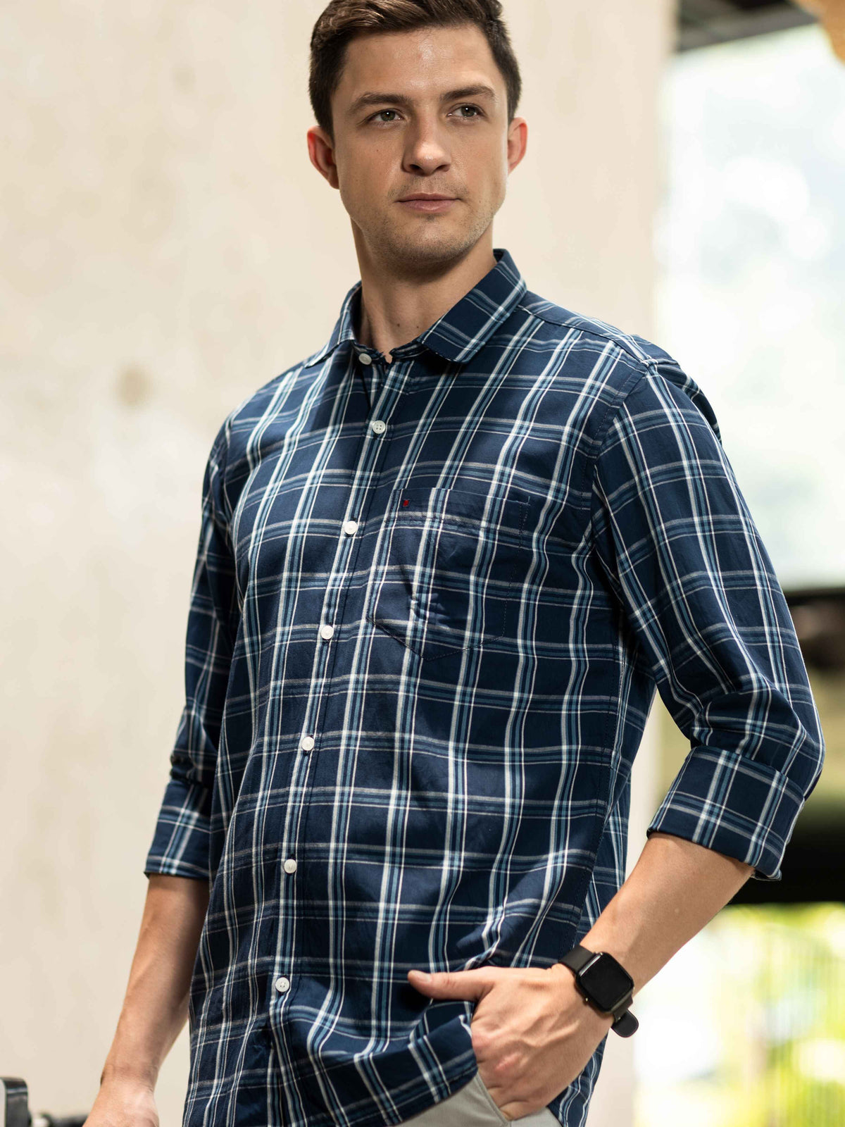 Shop Men's Navy Slim Fit Checks Full Sleeves Casual Shirts Online.