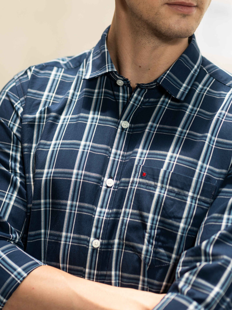 Shop Men's Navy Slim Fit Checks Full Sleeves Casual Shirts Online.