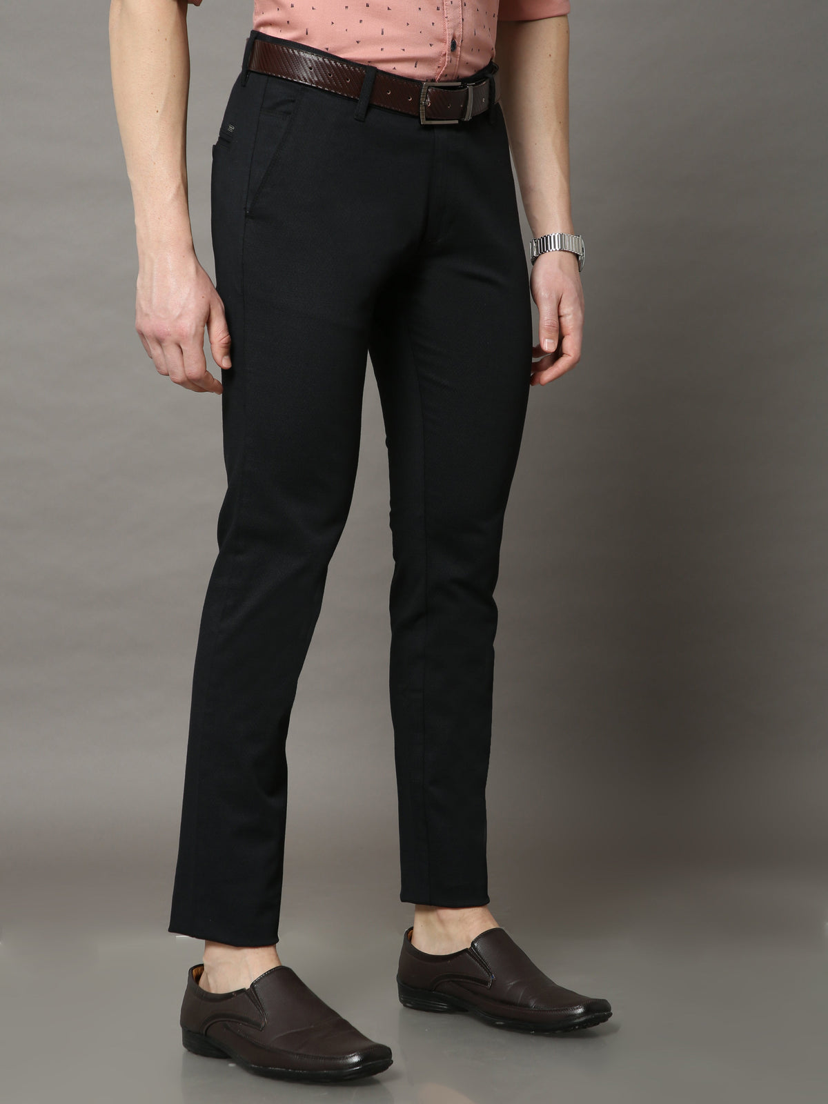 Shop Men's Black Narrow Fit Printed Casual Trousers Online.