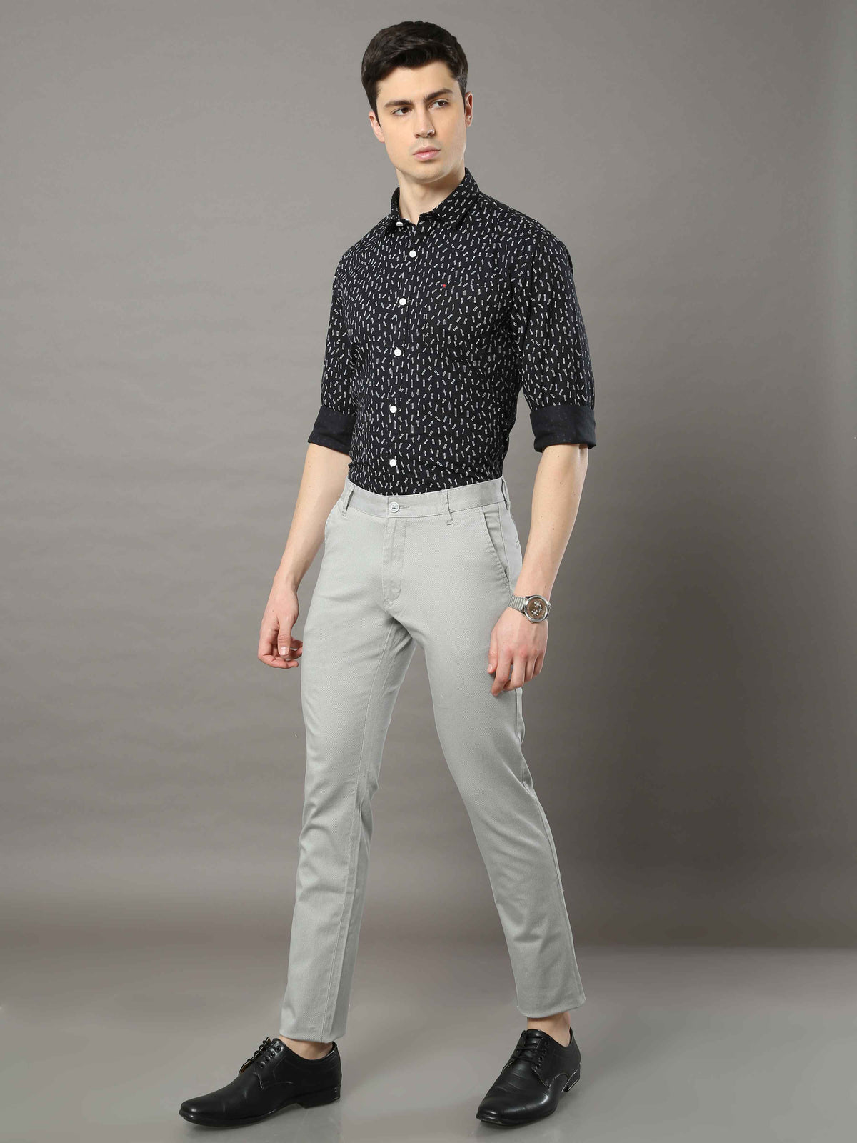 Shop Men's Light Grey Narrow Fit Printed Casual Trouser Online.