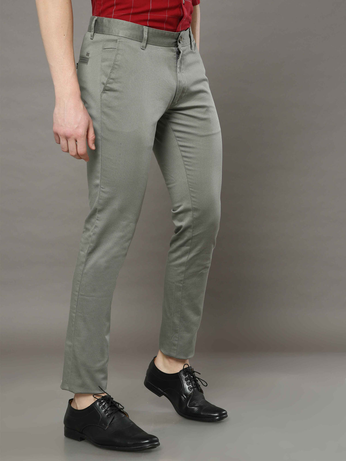 Shop Men's Grey Narrow Fit Printed Casual Trouser Online.