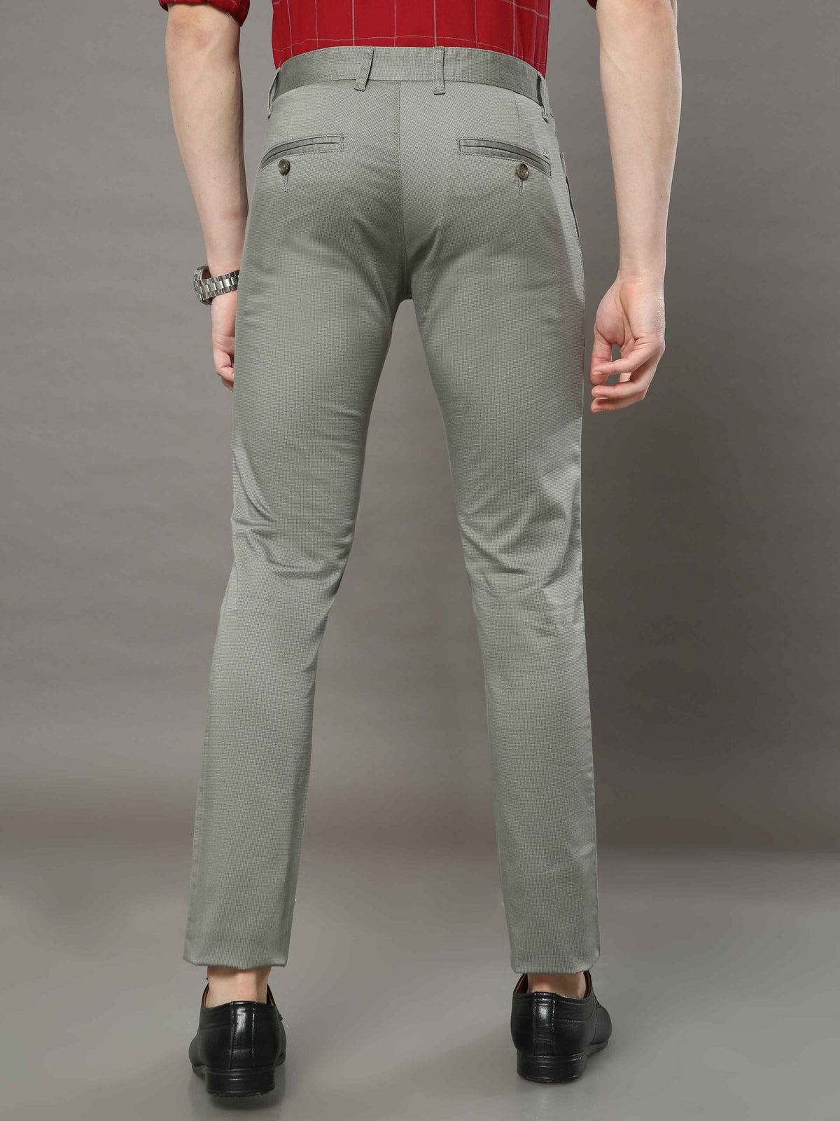 Shop Men's Grey Narrow Fit Printed Casual Trouser Online.