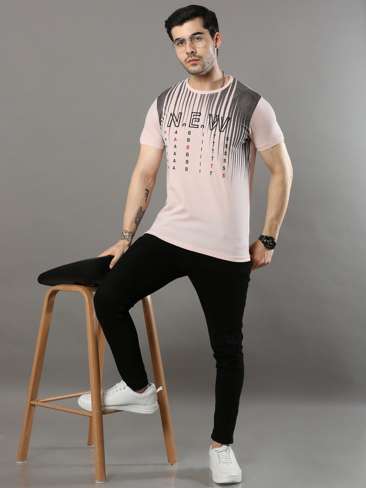 Shop Men's Pink Regular Fit Printed Crew Neck Casual T-Shirt Online.