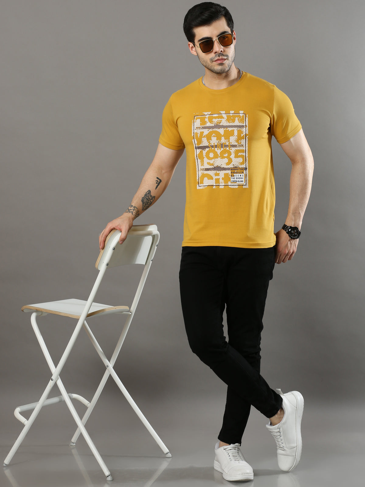 Shop Men's Orange Regular Fit Printed Crew Neck Casual T-Shirt Online.