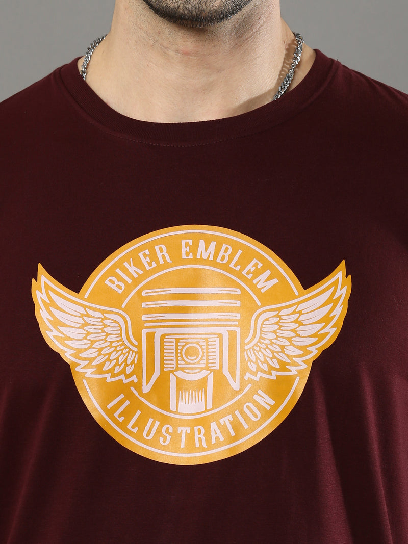 Shop Men's Maroon Printed Regular Fit Half Sleeves Crew Neck T-Shirt Online.