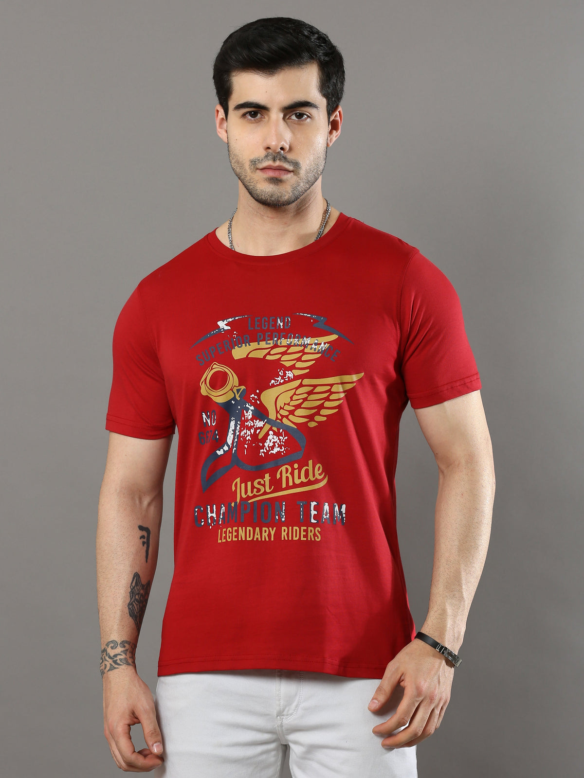 Shop Men's Red Printed Regular Fit Half Sleeves Crew Neck T-Shirt Online.