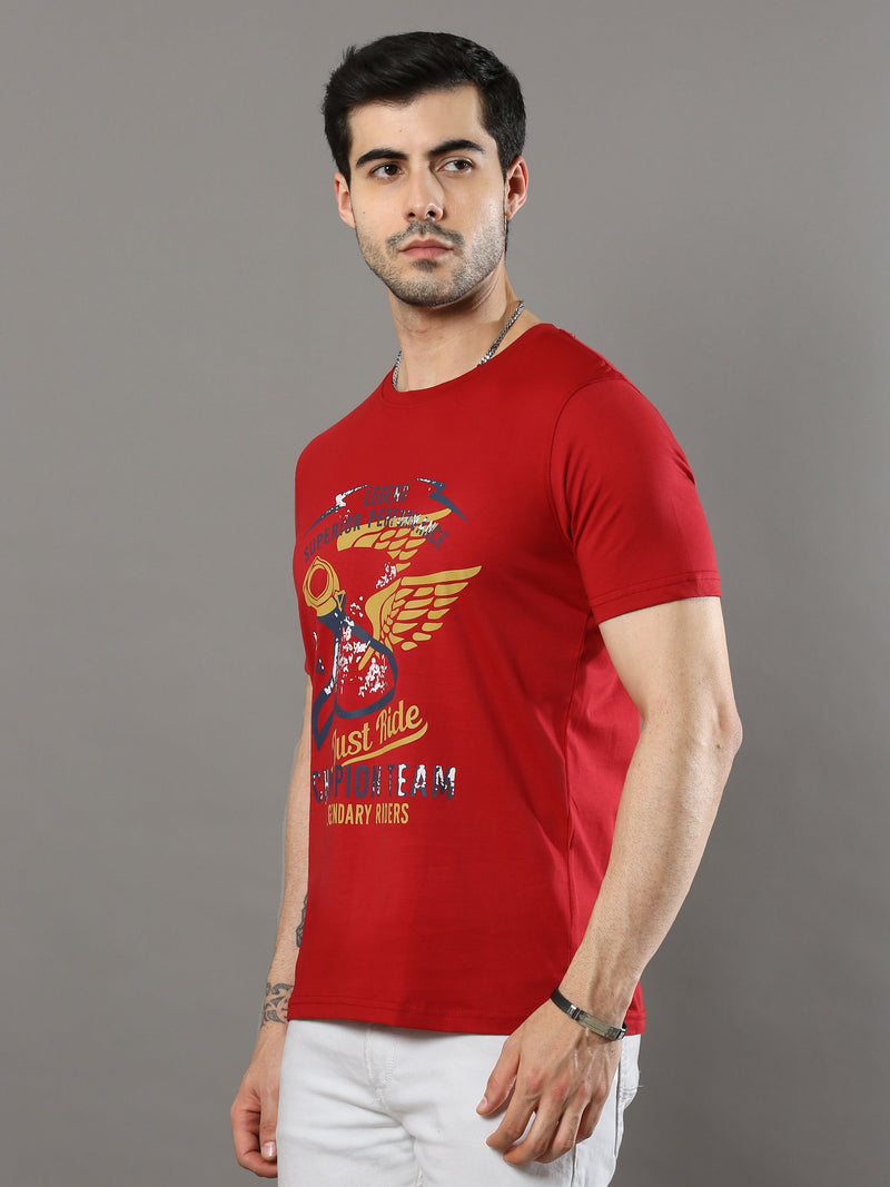 Shop Men's Red Printed Regular Fit Half Sleeves Crew Neck T-Shirt Online.