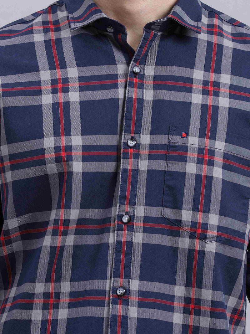 Shop Men's Navy Slim Fit Checks Full Sleeves Casual Shirts Online.