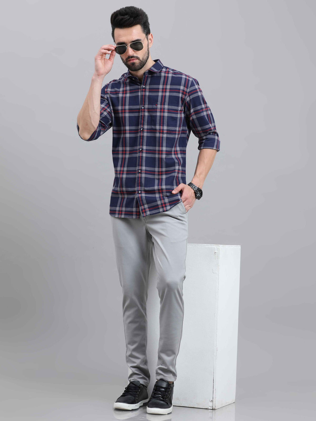 Men's Navy Slim Fit Checks Full Sleeves Casual Shirts