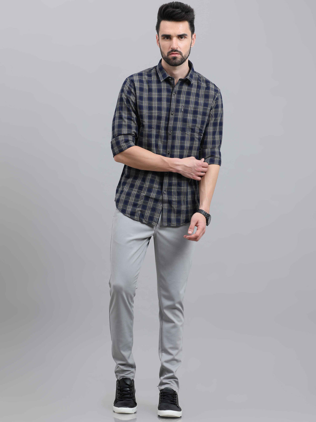 Shop Men's Navy Slim Fit Checks Full Sleeves Casual Shirts Online.