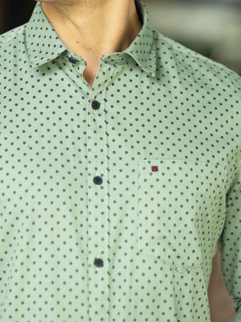 Shop Men's Green Slim Fit Printed Full Sleeves Casual Shirts Online.