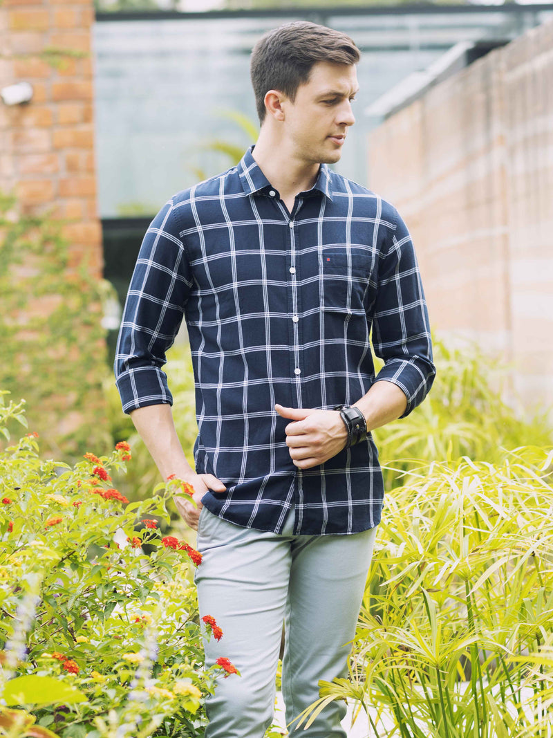 Shop Men's Navy Slim Fit Checks Full Sleeves Casual Shirts Online.